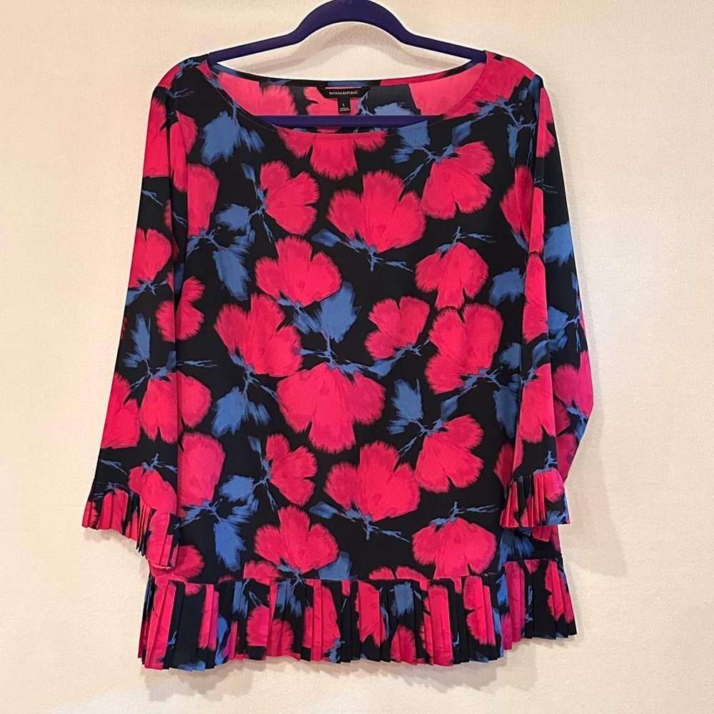 Banana Republic Red and Pink Ruffled Blouse